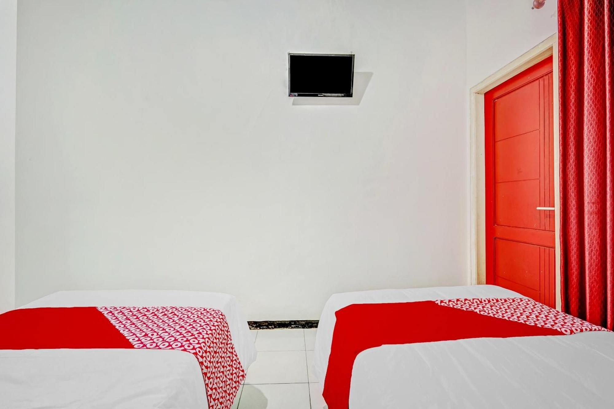 Hotel Kalimantan スラバヤ エクステリア 写真