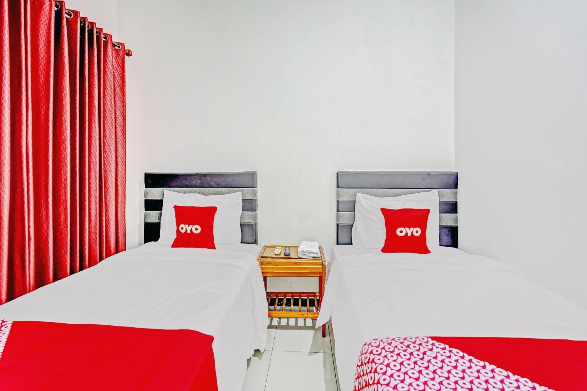 Hotel Kalimantan スラバヤ エクステリア 写真