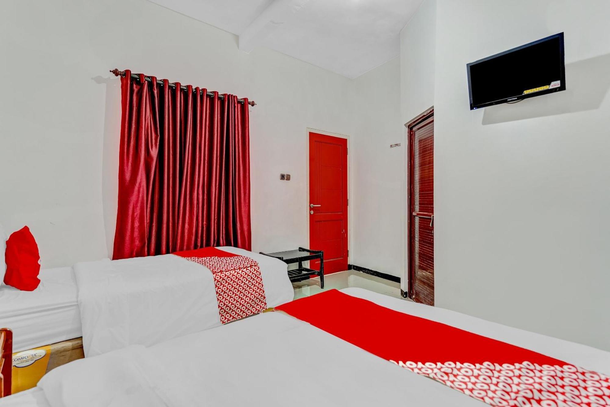 Hotel Kalimantan スラバヤ エクステリア 写真