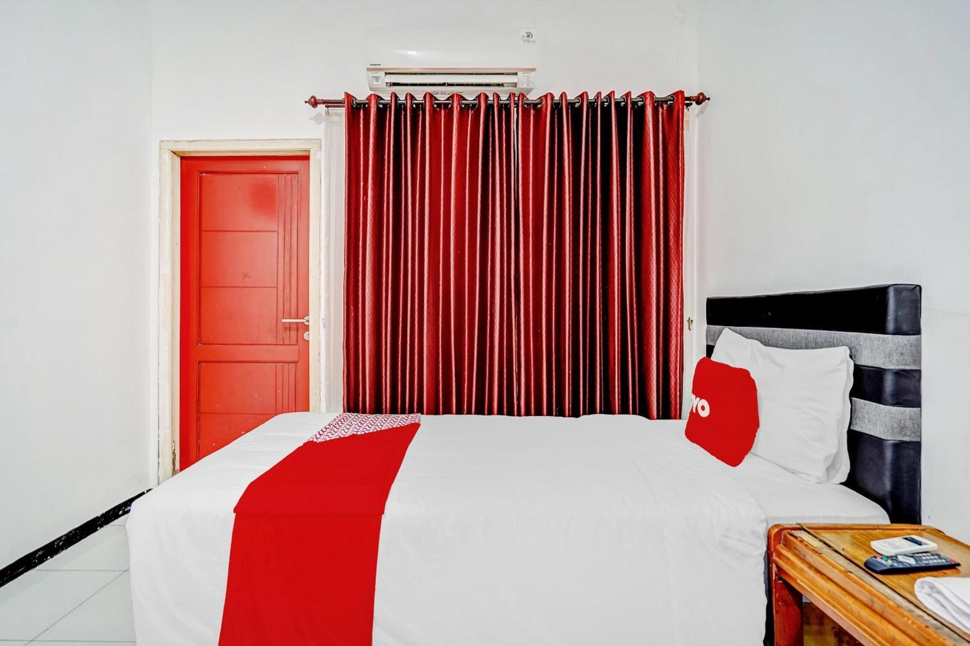 Hotel Kalimantan スラバヤ エクステリア 写真