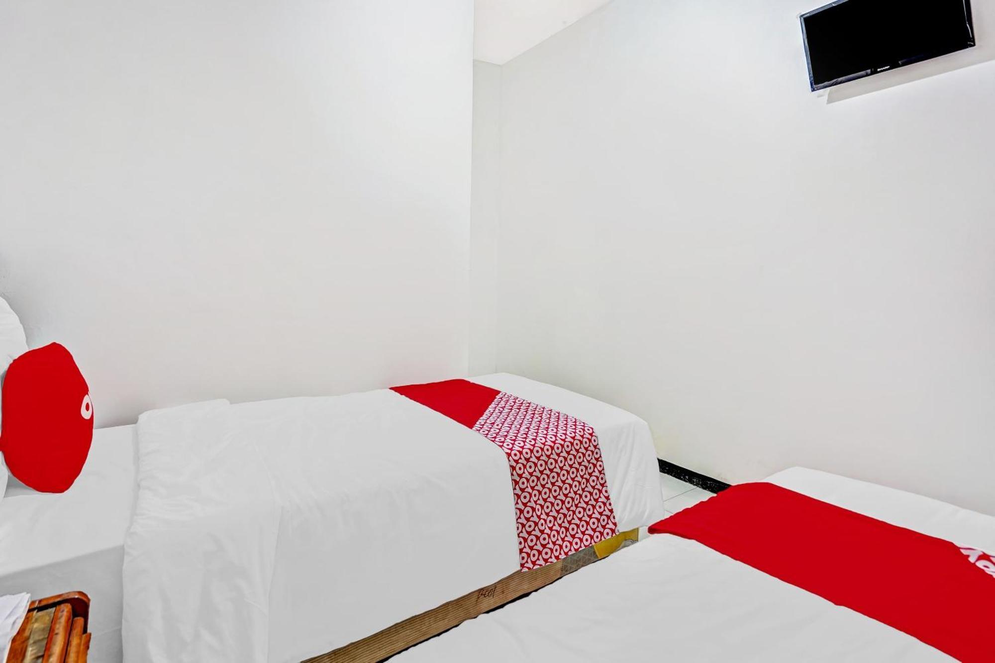 Hotel Kalimantan スラバヤ エクステリア 写真